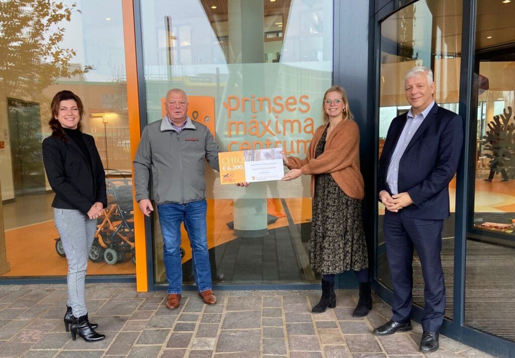 Prachtige cheque voor Prinses Maxima Centrum